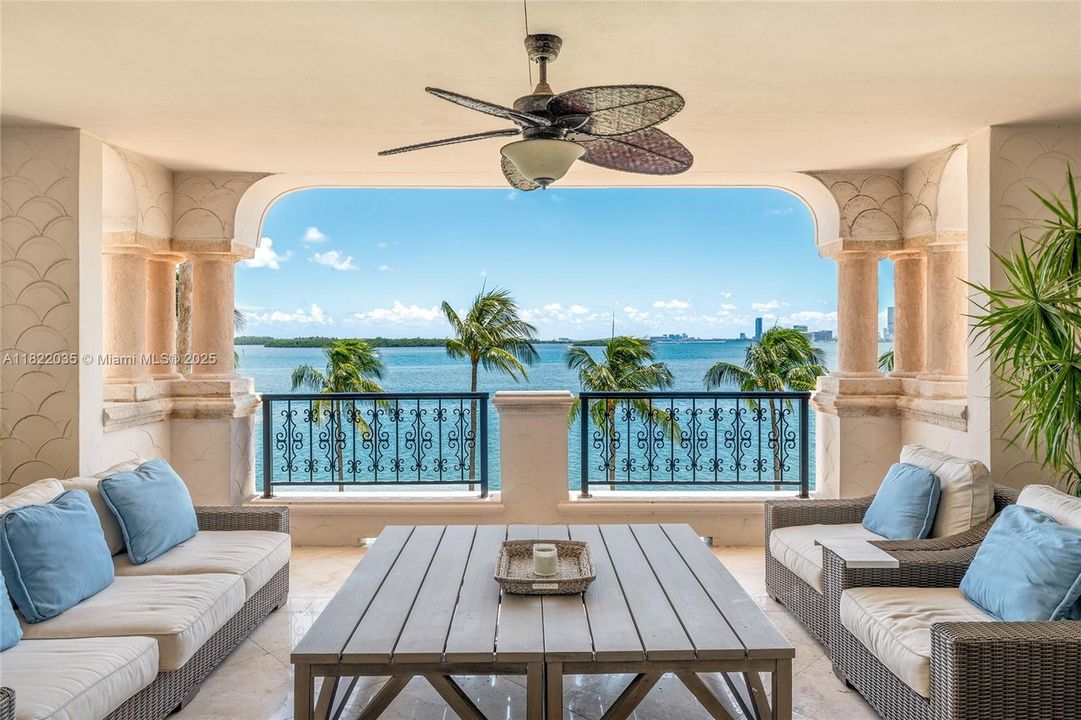 待售: $8,980,000 (4 贝兹, 4 浴室, 3790 平方英尺)