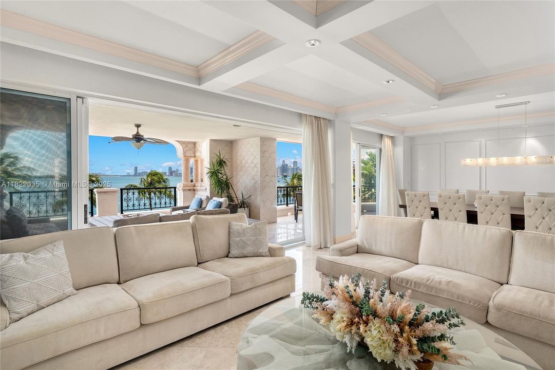 待售: $8,980,000 (4 贝兹, 4 浴室, 3790 平方英尺)