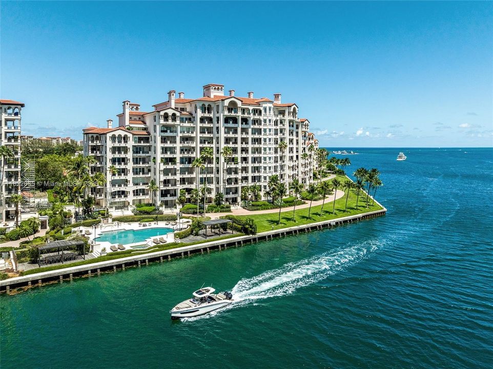 待售: $8,980,000 (4 贝兹, 4 浴室, 3790 平方英尺)