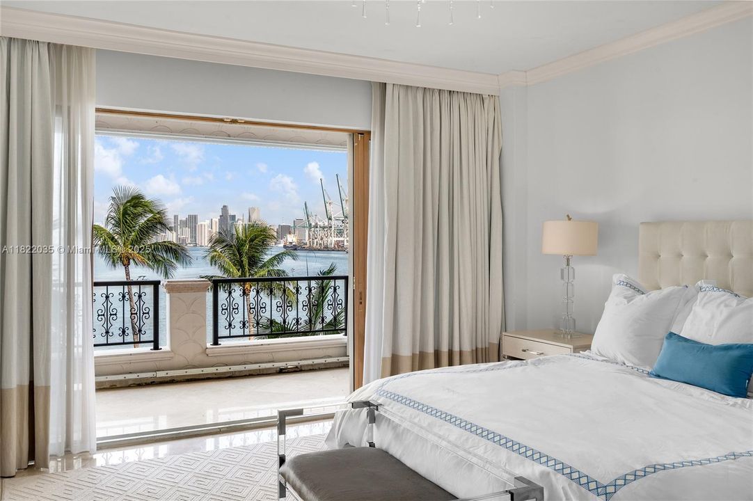 待售: $8,980,000 (4 贝兹, 4 浴室, 3790 平方英尺)