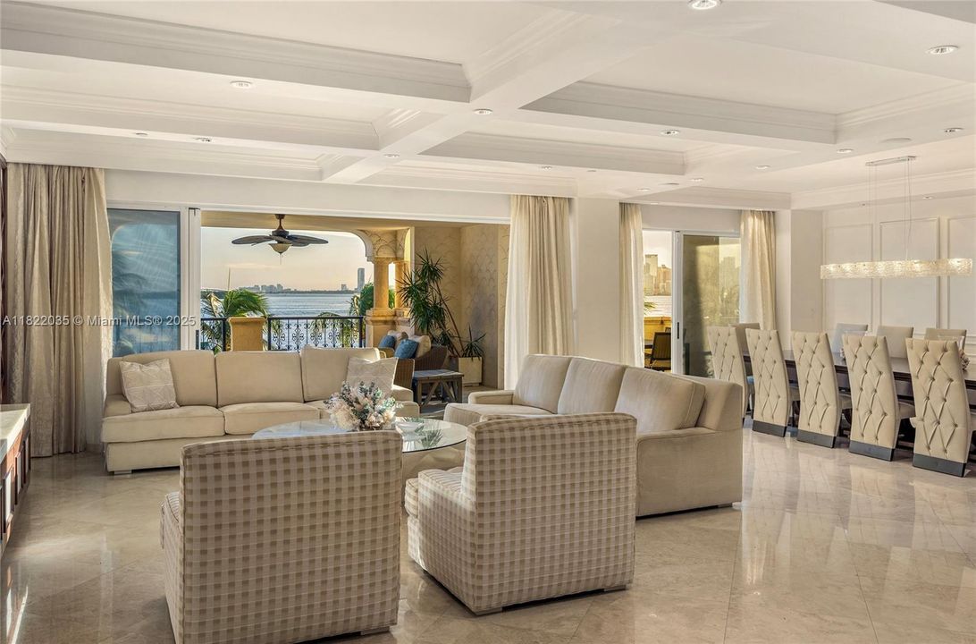 待售: $8,980,000 (4 贝兹, 4 浴室, 3790 平方英尺)