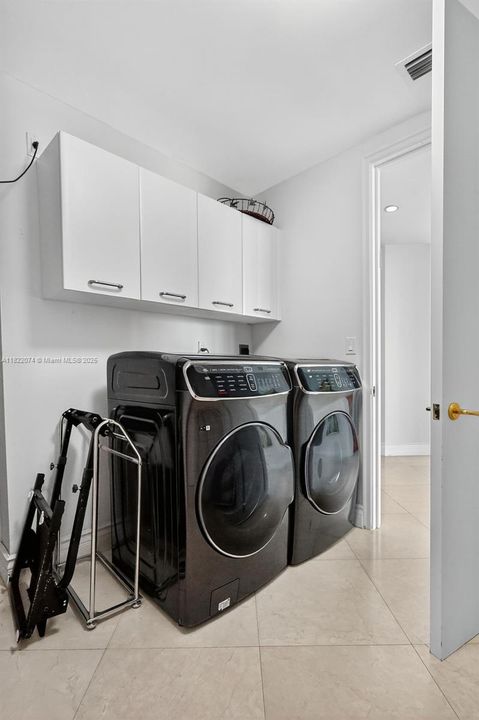 待售: $6,500,000 (4 贝兹, 6 浴室, 5141 平方英尺)