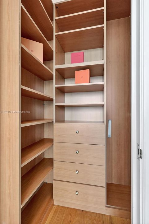 待售: $6,500,000 (4 贝兹, 6 浴室, 5141 平方英尺)