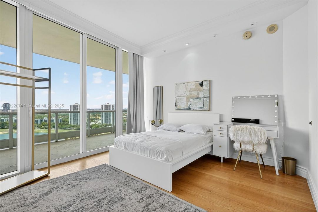 待售: $6,500,000 (4 贝兹, 6 浴室, 5141 平方英尺)