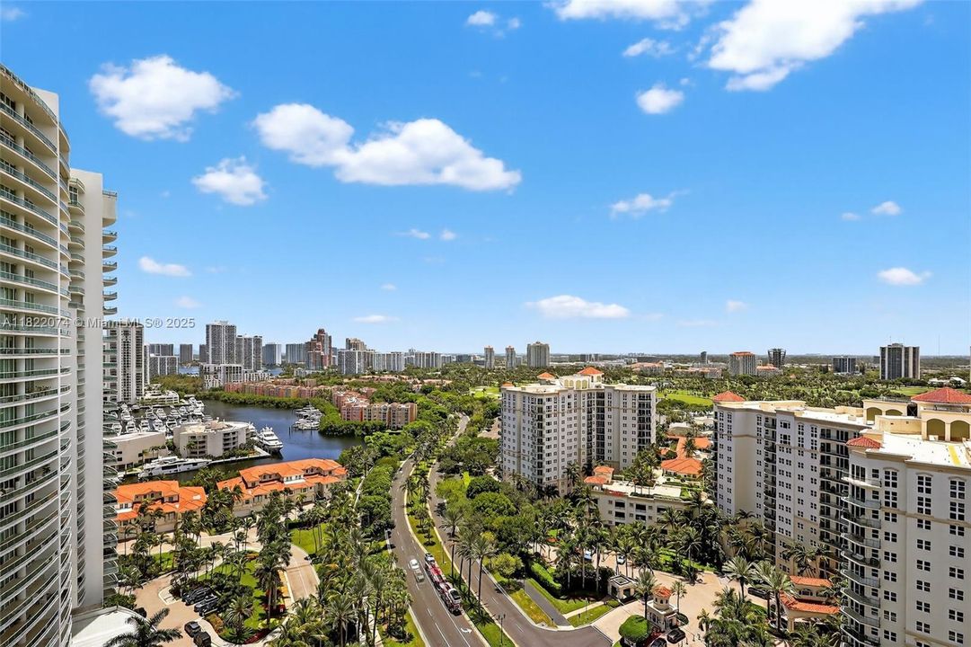 待售: $6,500,000 (4 贝兹, 6 浴室, 5141 平方英尺)