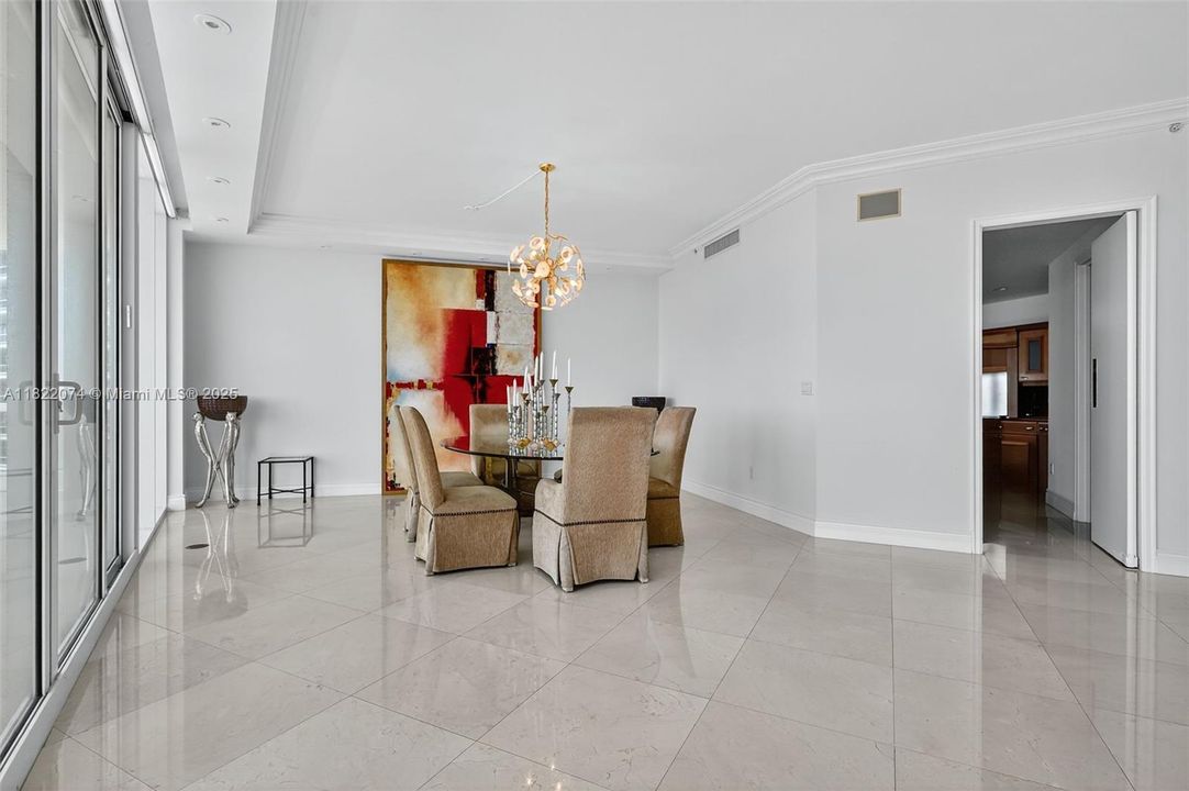 待售: $6,500,000 (4 贝兹, 6 浴室, 5141 平方英尺)