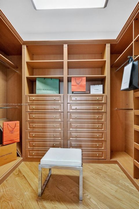 待售: $6,500,000 (4 贝兹, 6 浴室, 5141 平方英尺)