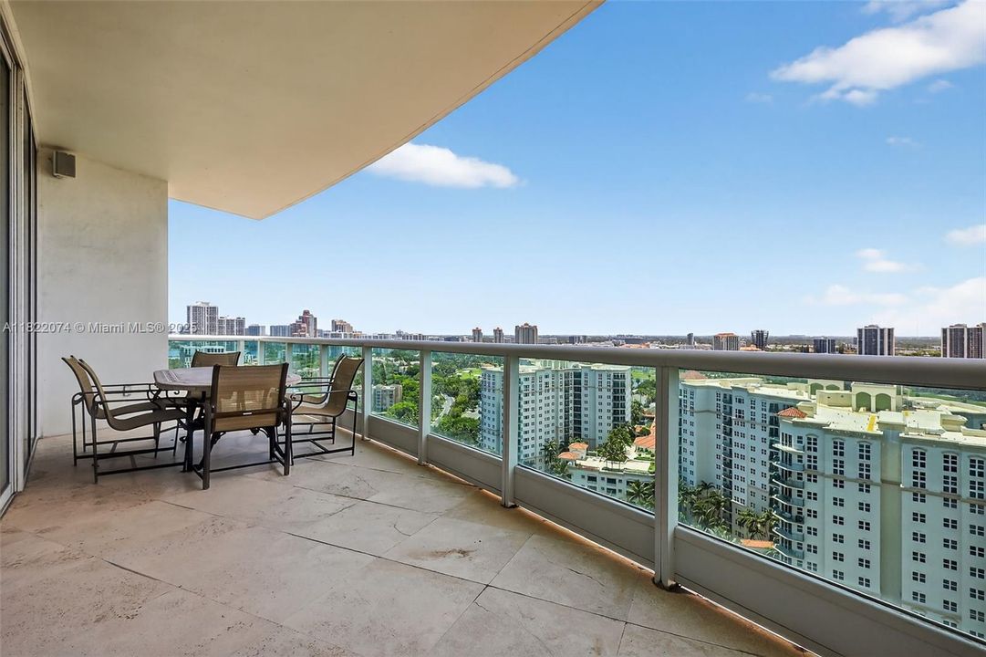 待售: $6,500,000 (4 贝兹, 6 浴室, 5141 平方英尺)