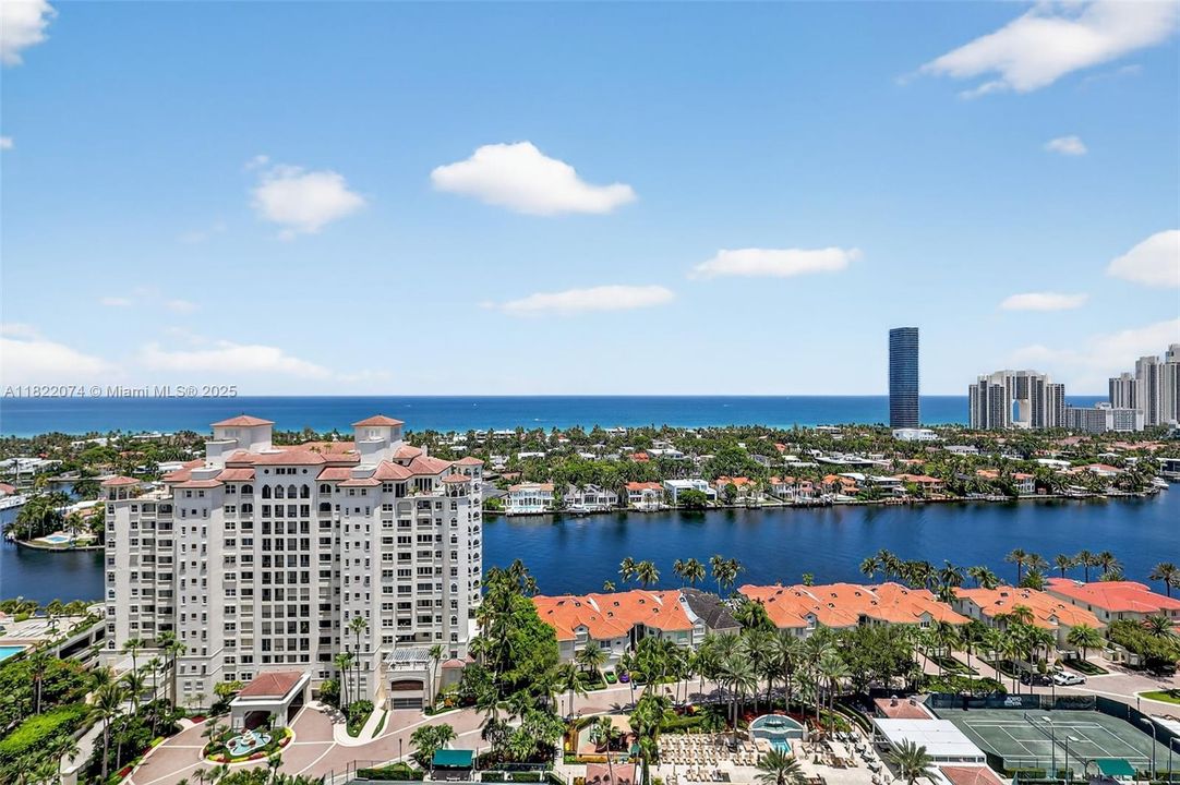 待售: $6,500,000 (4 贝兹, 6 浴室, 5141 平方英尺)