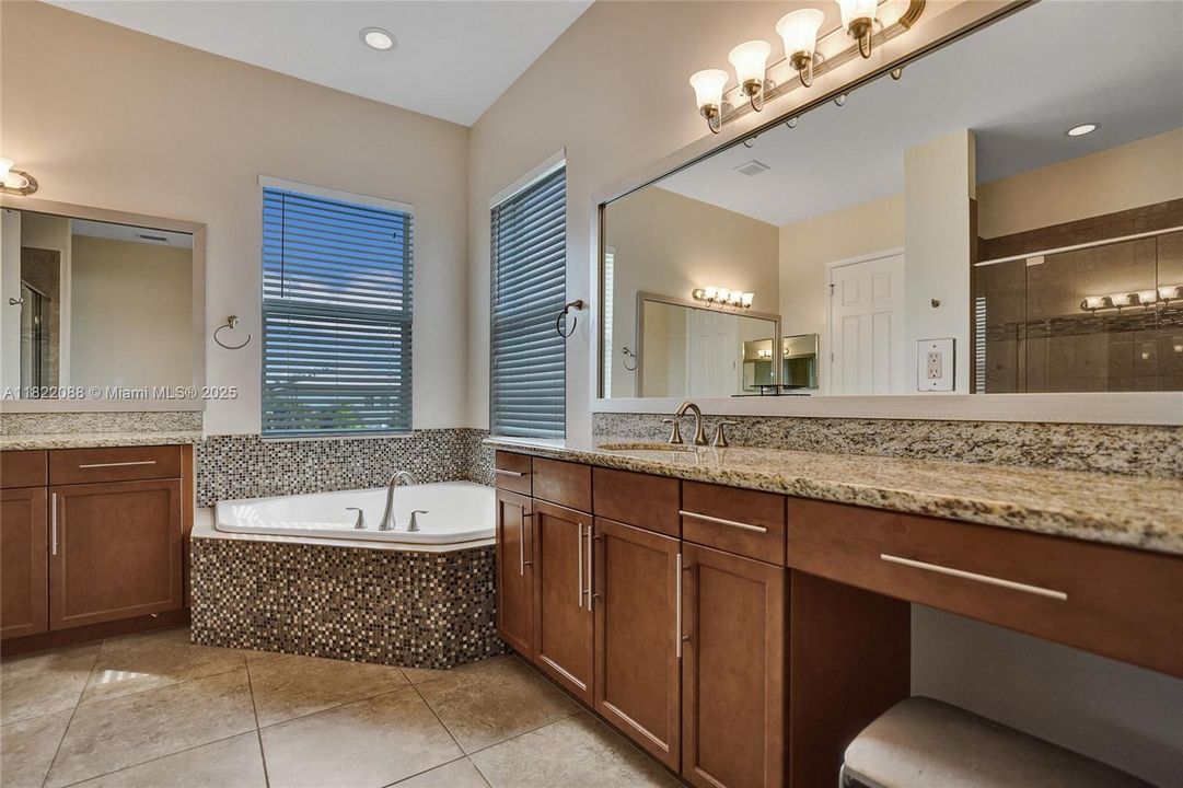 Recently Rented: $6,000 (5 beds, 3 baths, 4183 Square Feet)