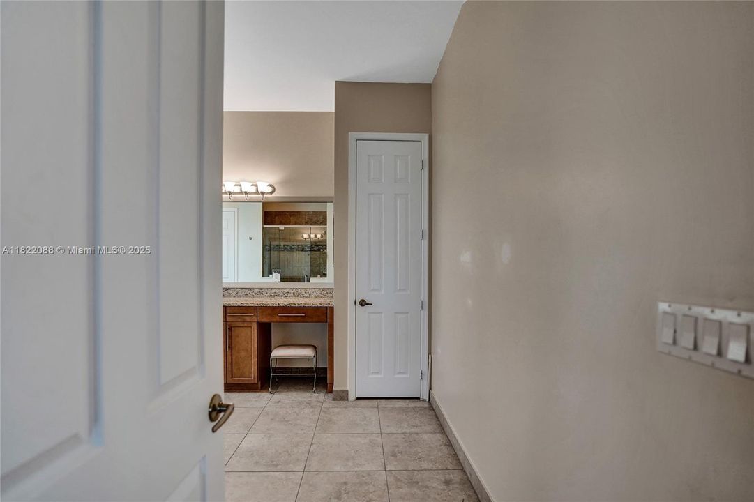 Recently Rented: $6,000 (5 beds, 3 baths, 4183 Square Feet)