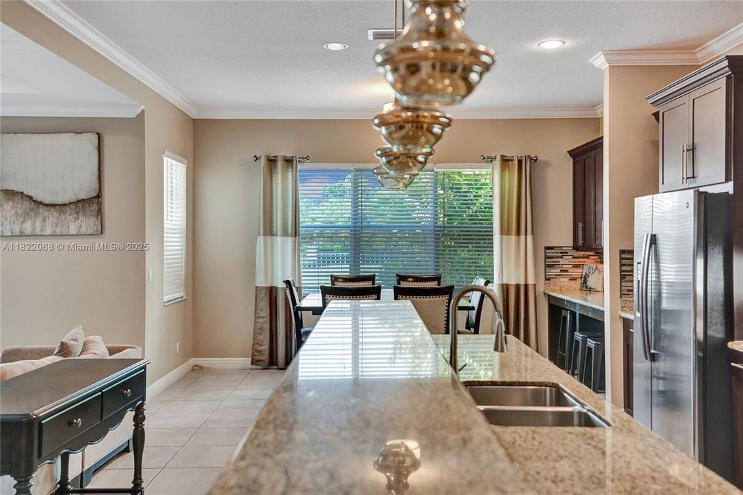 Recently Rented: $6,000 (5 beds, 3 baths, 4183 Square Feet)