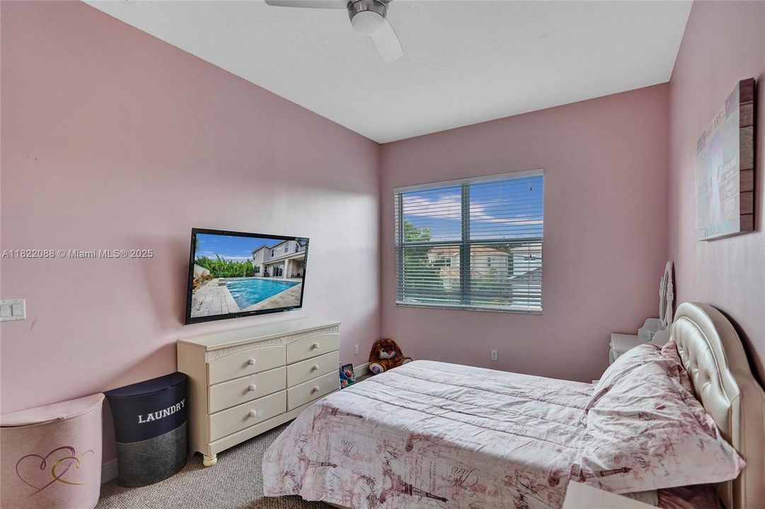 Recently Rented: $6,000 (5 beds, 3 baths, 4183 Square Feet)