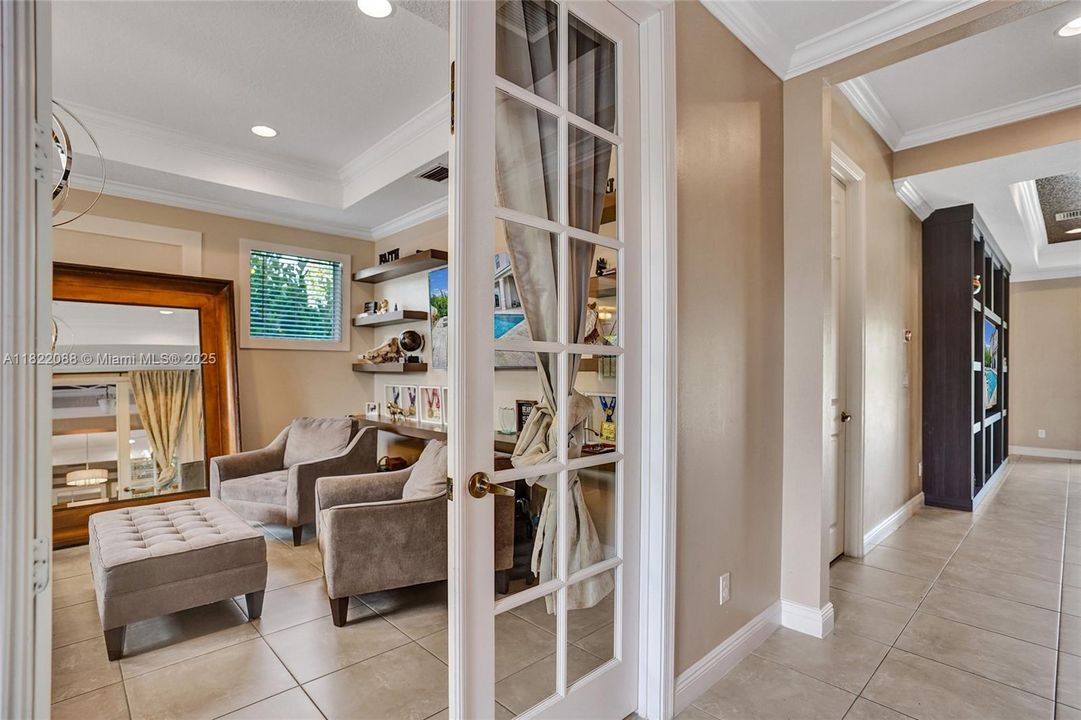 Recently Rented: $6,000 (5 beds, 3 baths, 4183 Square Feet)