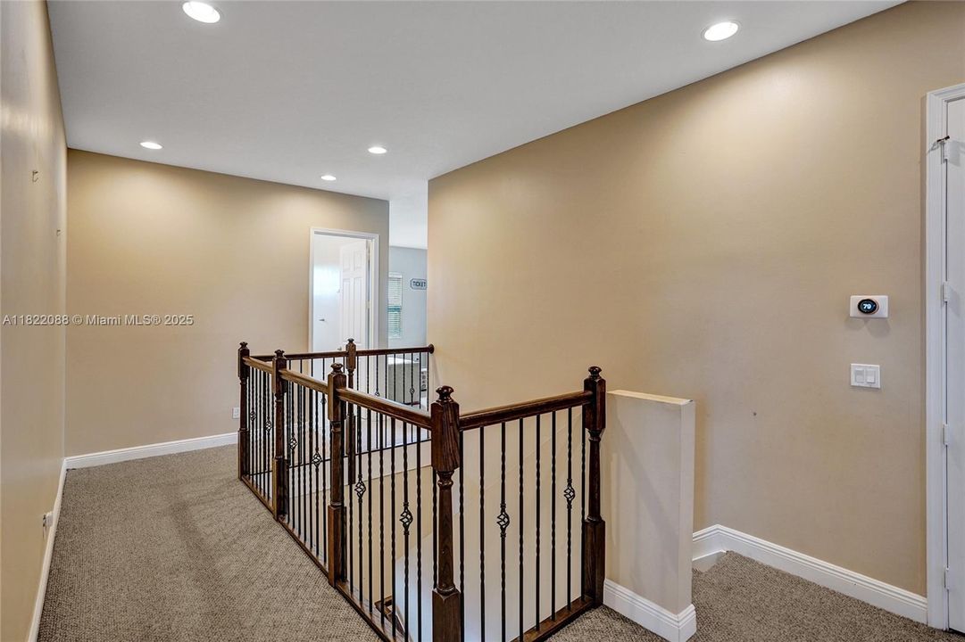 Recently Rented: $6,000 (5 beds, 3 baths, 4183 Square Feet)