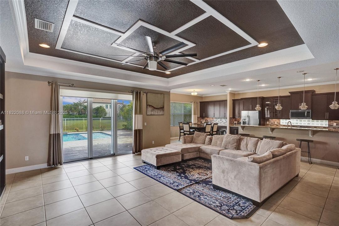 Recently Rented: $6,000 (5 beds, 3 baths, 4183 Square Feet)