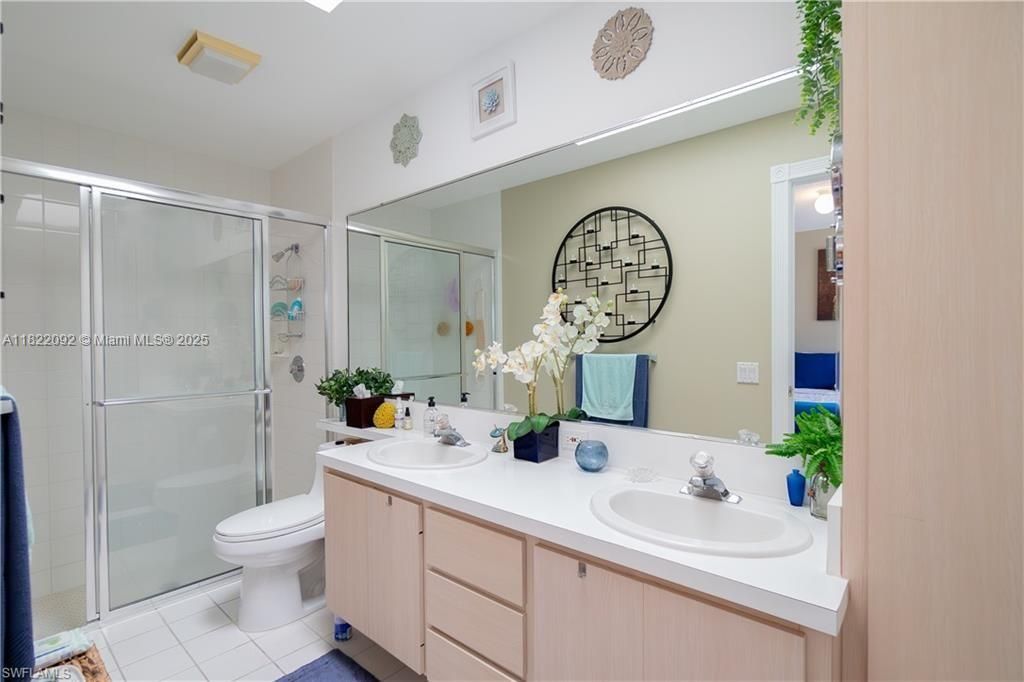 合同活跃: $360,000 (2 贝兹, 2 浴室, 1152 平方英尺)