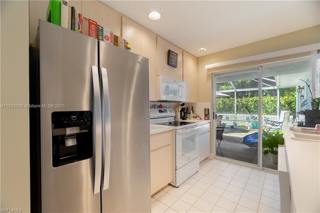 合同活跃: $360,000 (2 贝兹, 2 浴室, 1152 平方英尺)