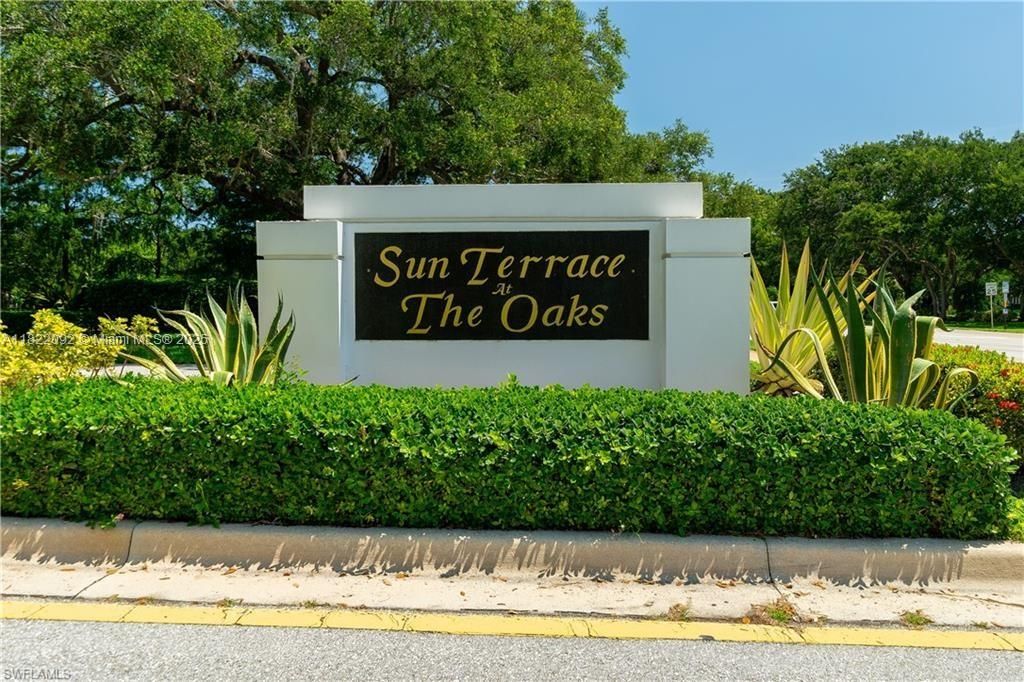 合同活跃: $360,000 (2 贝兹, 2 浴室, 1152 平方英尺)