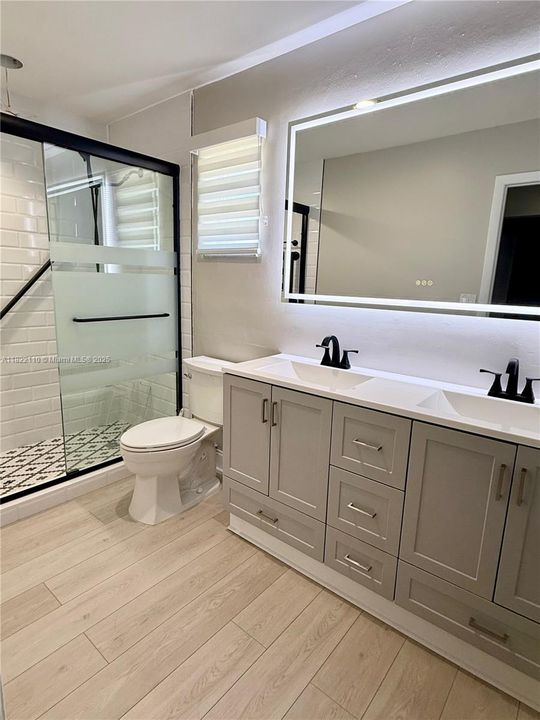 Recently Rented: $5,800 (4 beds, 2 baths, 1941 Square Feet)