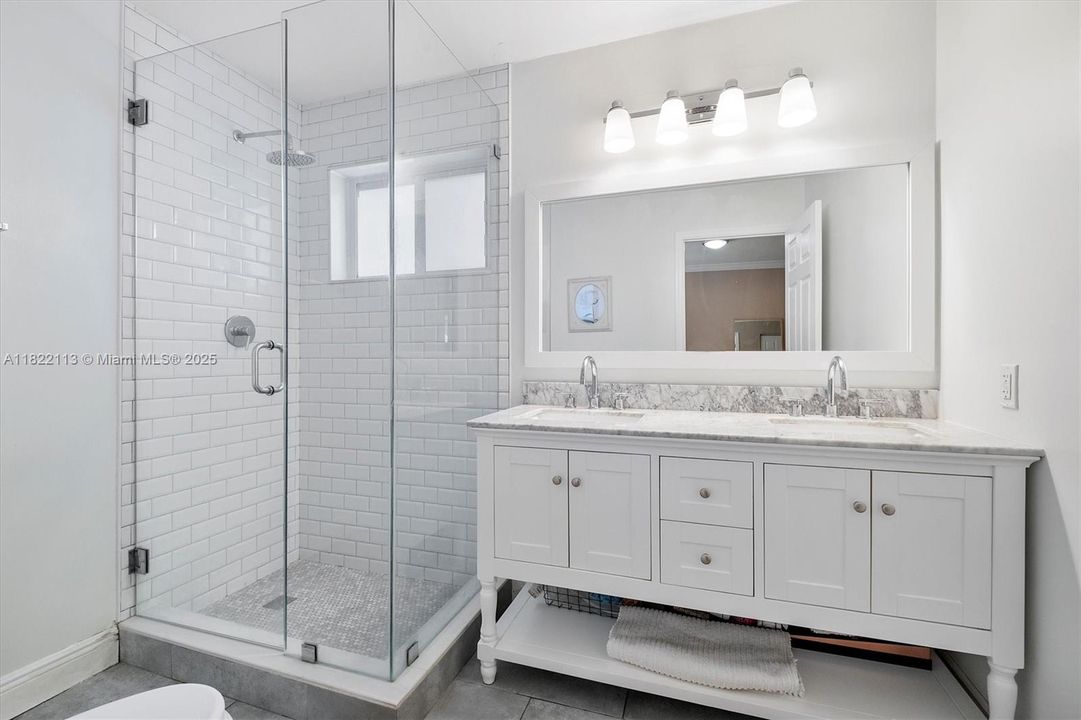 For Sale: $799,000 (4 beds, 2 baths, 1528 Square Feet)