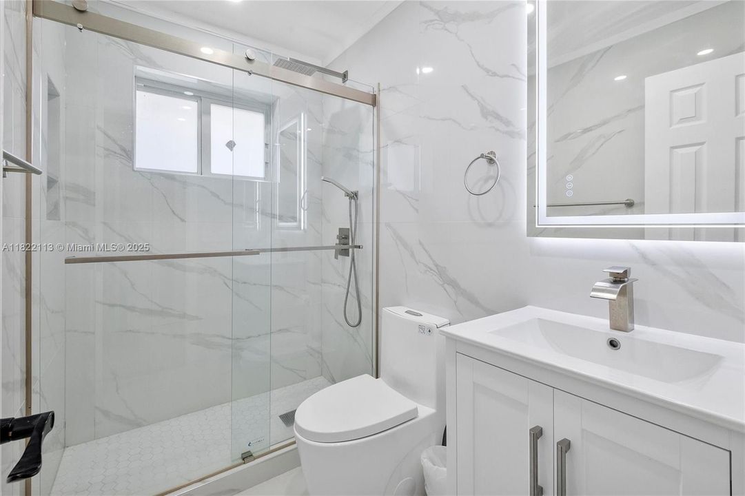 For Sale: $799,000 (4 beds, 2 baths, 1528 Square Feet)