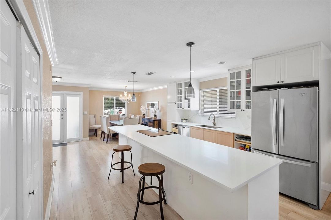 For Sale: $799,000 (4 beds, 2 baths, 1528 Square Feet)