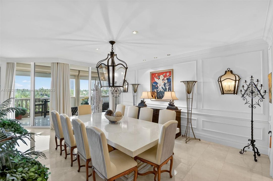 待售: $2,500,000 (3 贝兹, 4 浴室, 3160 平方英尺)