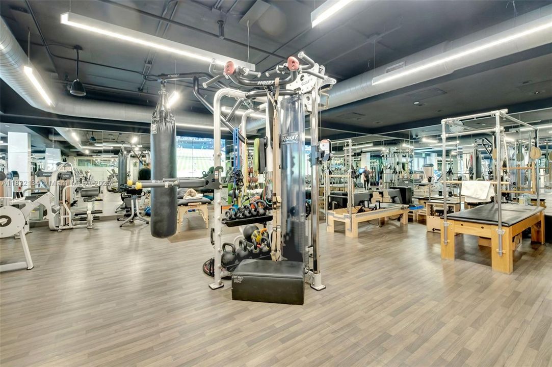 待售: $2,500,000 (3 贝兹, 4 浴室, 3160 平方英尺)