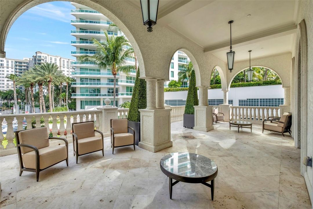 待售: $2,500,000 (3 贝兹, 4 浴室, 3160 平方英尺)