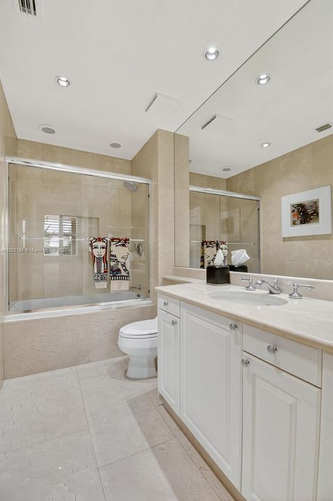 待售: $2,500,000 (3 贝兹, 4 浴室, 3160 平方英尺)