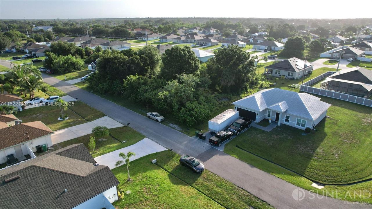 Activo con contrato: $145,000 (0.23 acres)