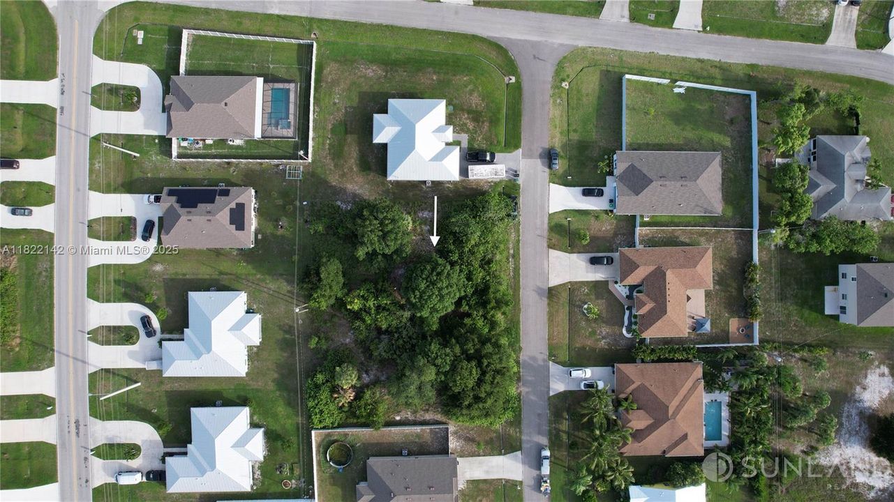 Activo con contrato: $145,000 (0.23 acres)
