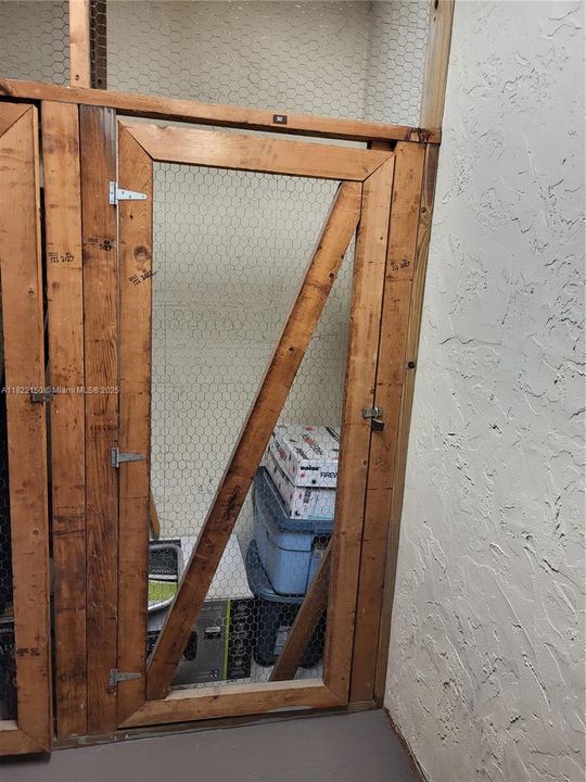 Vendido Recientemente: $229,000 (2 camas, 2 baños, 1140 Pies cuadrados)