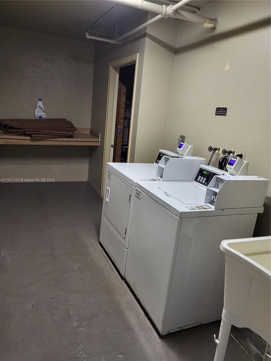 Vendido Recientemente: $229,000 (2 camas, 2 baños, 1140 Pies cuadrados)