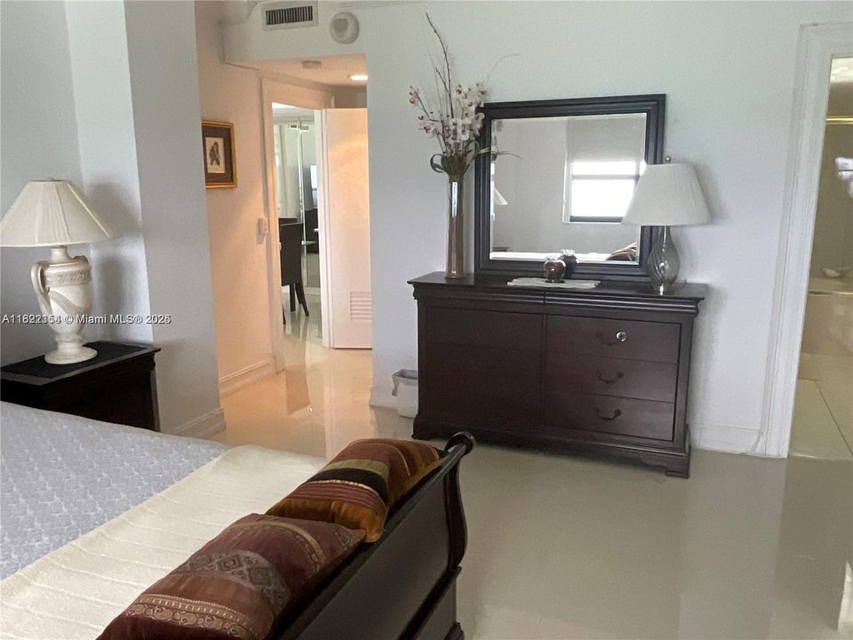 En Venta: $1,100,000 (2 camas, 2 baños, 1356 Pies cuadrados)