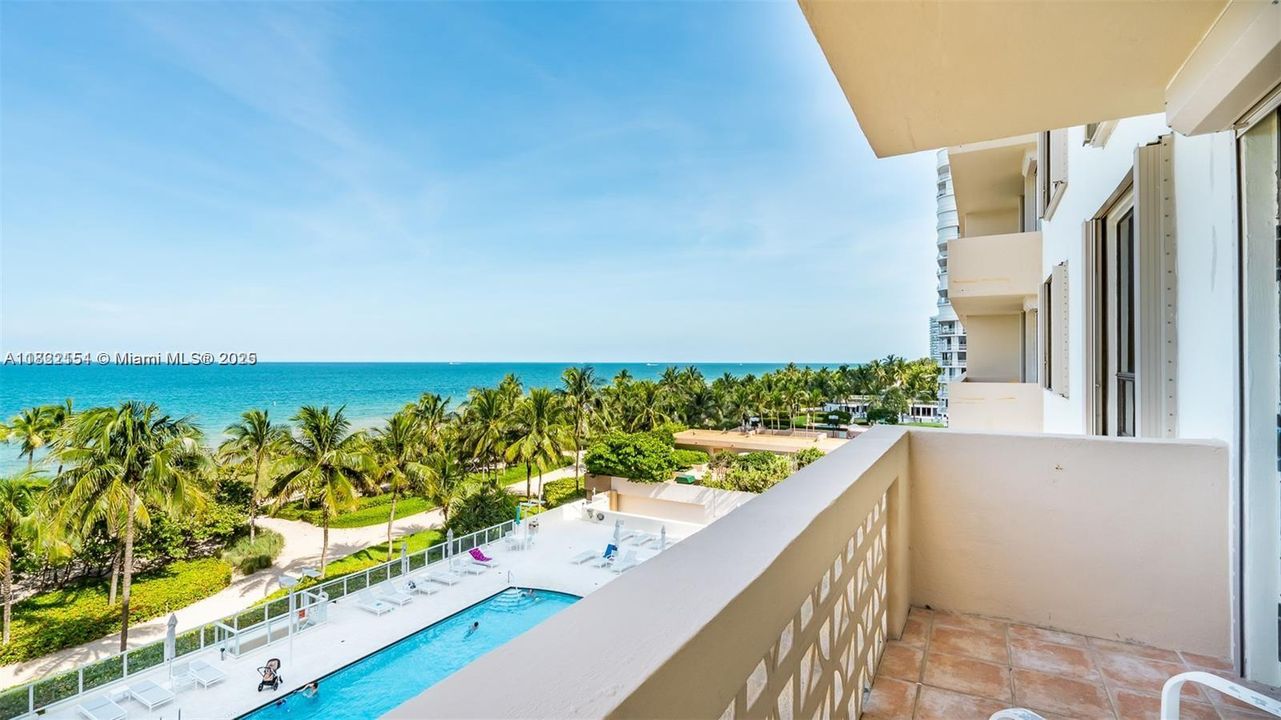 En Venta: $1,100,000 (2 camas, 2 baños, 1356 Pies cuadrados)