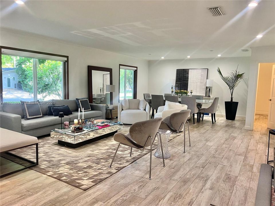 На продажу: $2,590,000 (5 спален, 3 ванн, 3272 Квадратных фут)