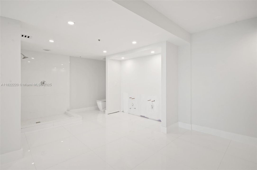 Vendido Recientemente: $2,400,000 (3 camas, 2 baños, 2675 Pies cuadrados)