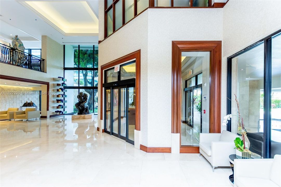 Vendido Recientemente: $2,400,000 (3 camas, 2 baños, 2675 Pies cuadrados)