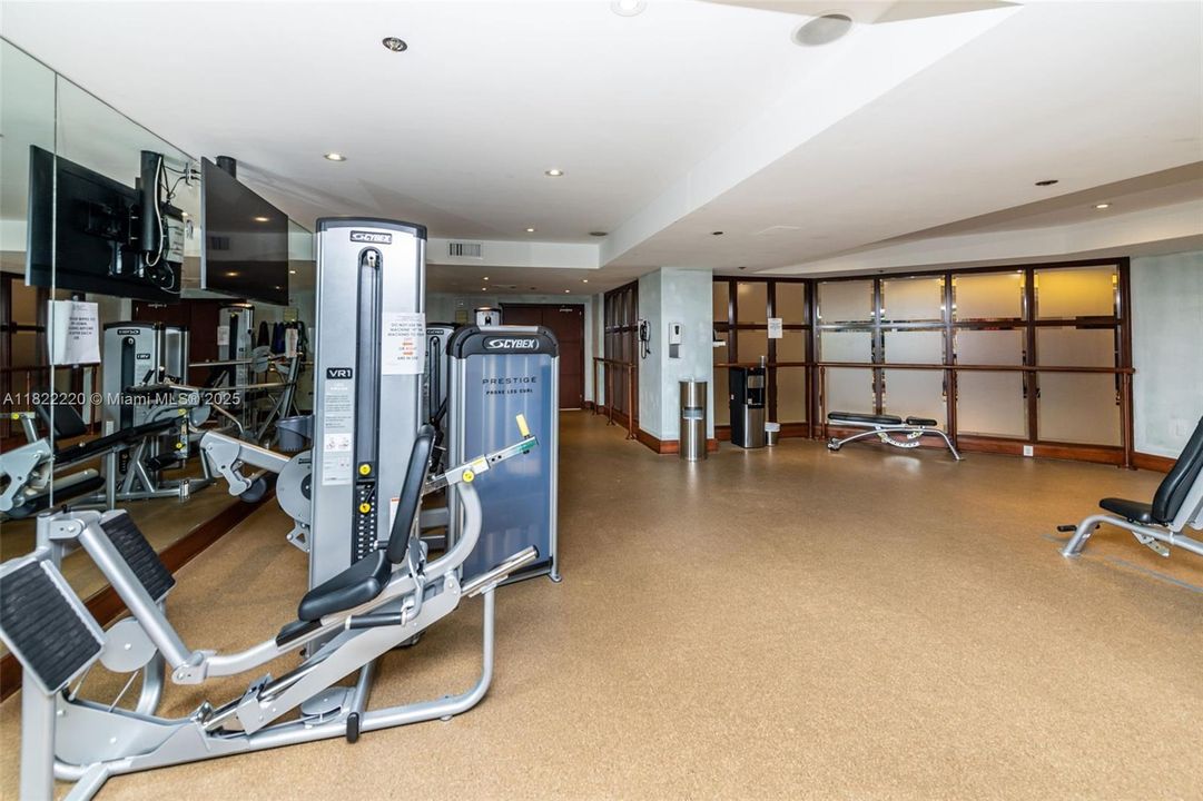 Vendido Recientemente: $2,400,000 (3 camas, 2 baños, 2675 Pies cuadrados)