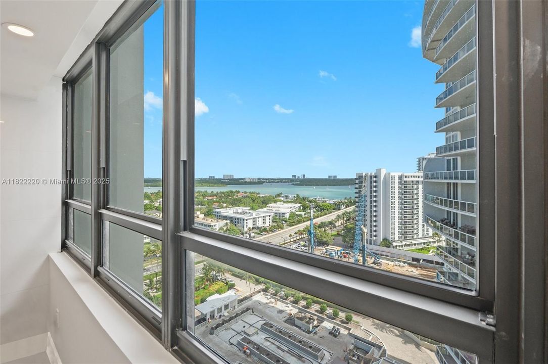 Vendido Recientemente: $2,400,000 (3 camas, 2 baños, 2675 Pies cuadrados)