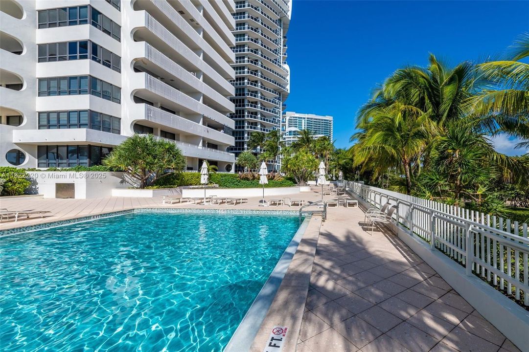 Vendido Recientemente: $2,400,000 (3 camas, 2 baños, 2675 Pies cuadrados)