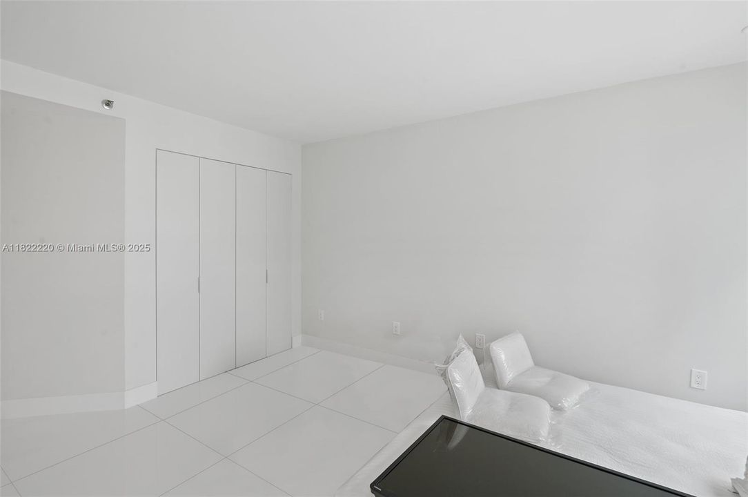 Vendido Recientemente: $2,400,000 (3 camas, 2 baños, 2675 Pies cuadrados)