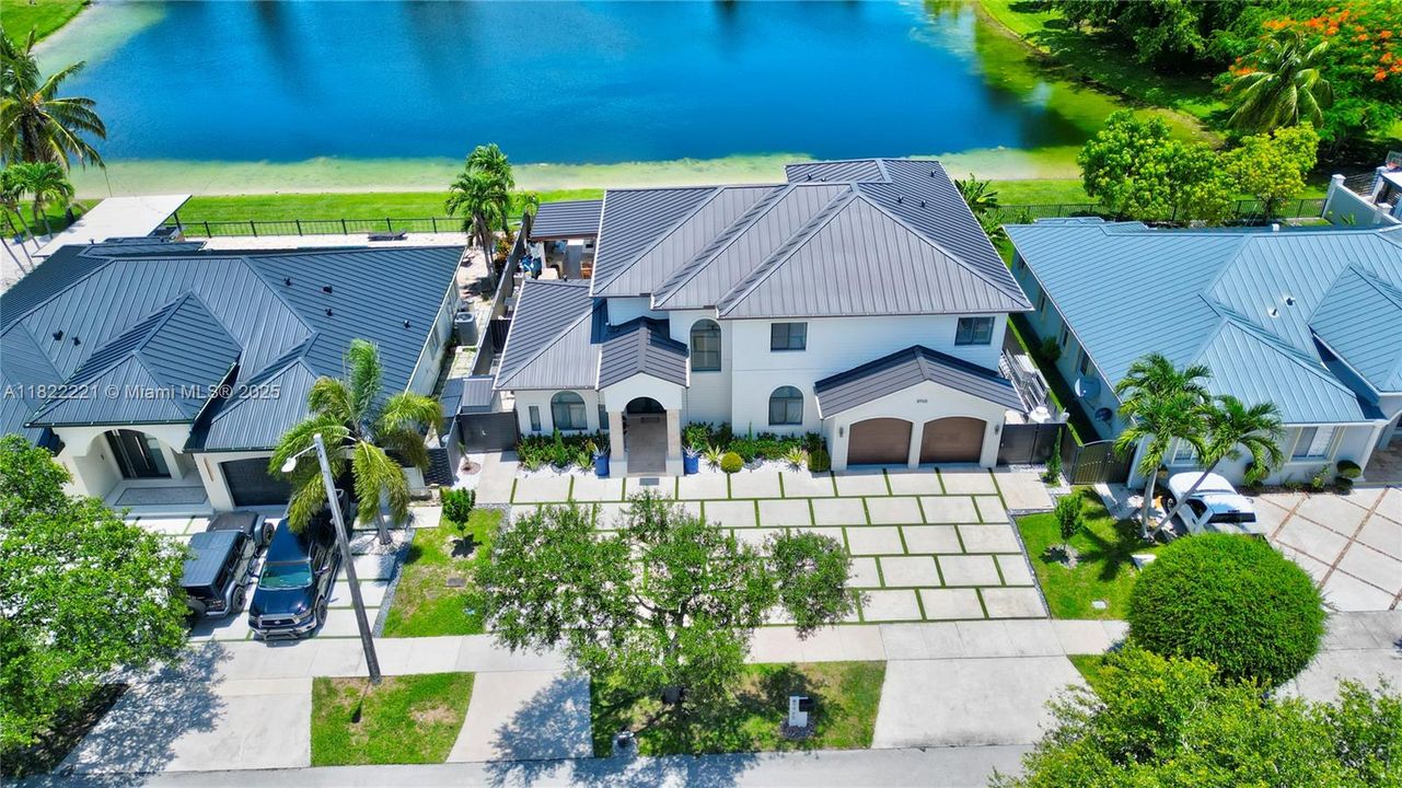 Recently Sold: $1,250,000 (4 beds, 3 baths, 3230 Square Feet)