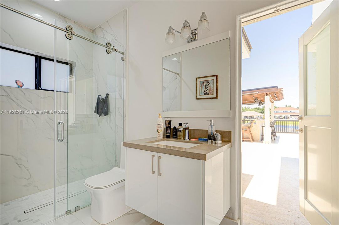 Recently Sold: $1,250,000 (4 beds, 3 baths, 3230 Square Feet)