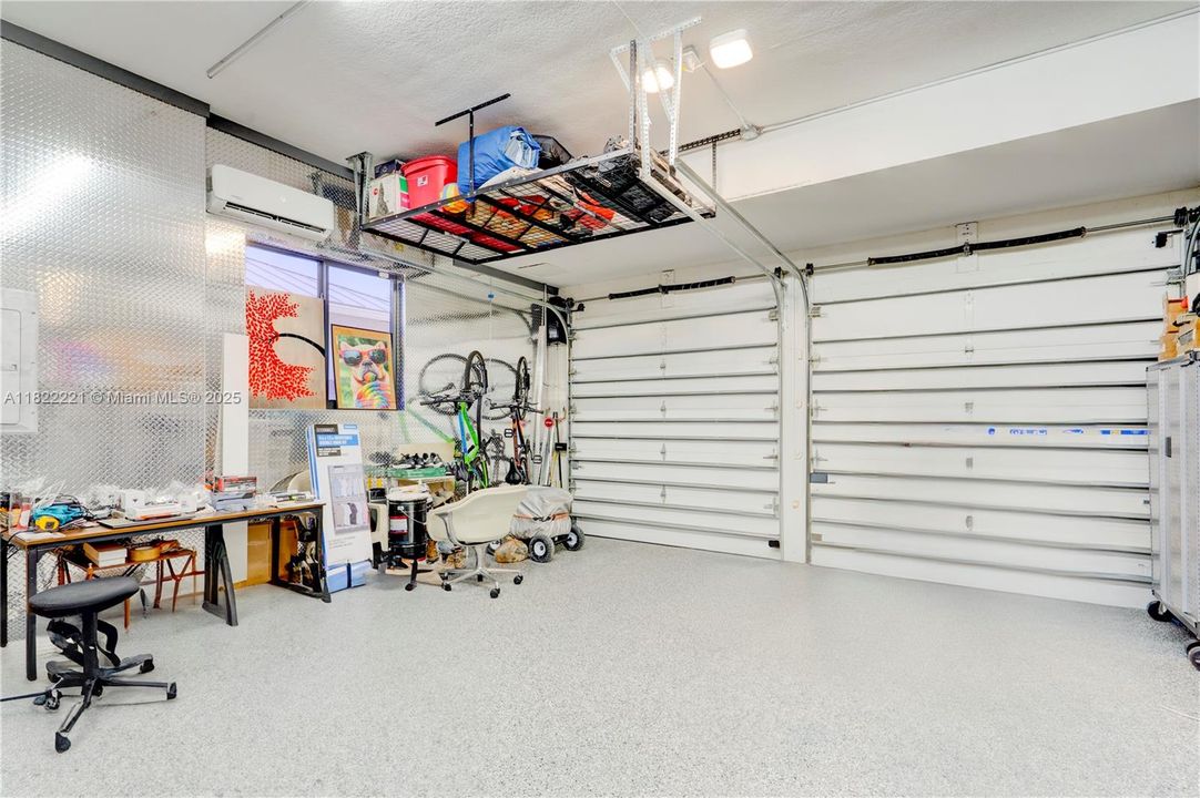 Recently Sold: $1,250,000 (4 beds, 3 baths, 3230 Square Feet)