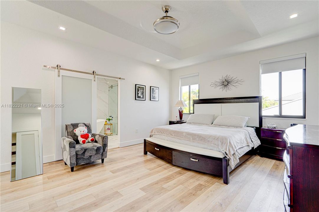 Recently Sold: $1,250,000 (4 beds, 3 baths, 3230 Square Feet)