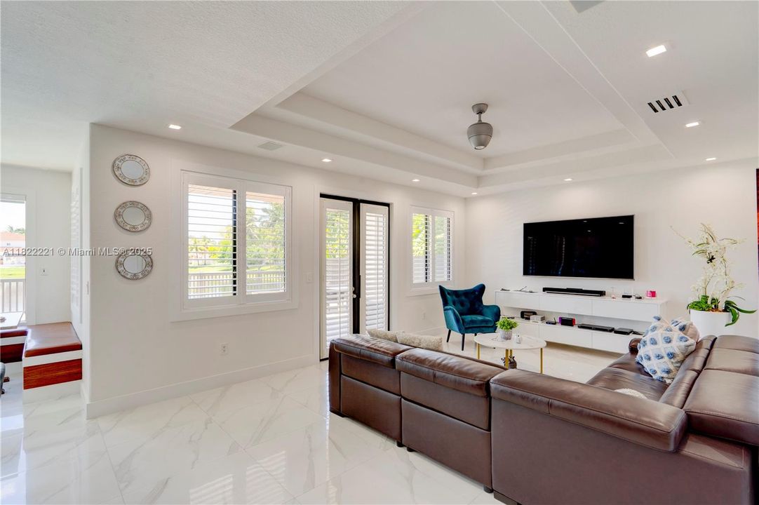 Recently Sold: $1,250,000 (4 beds, 3 baths, 3230 Square Feet)