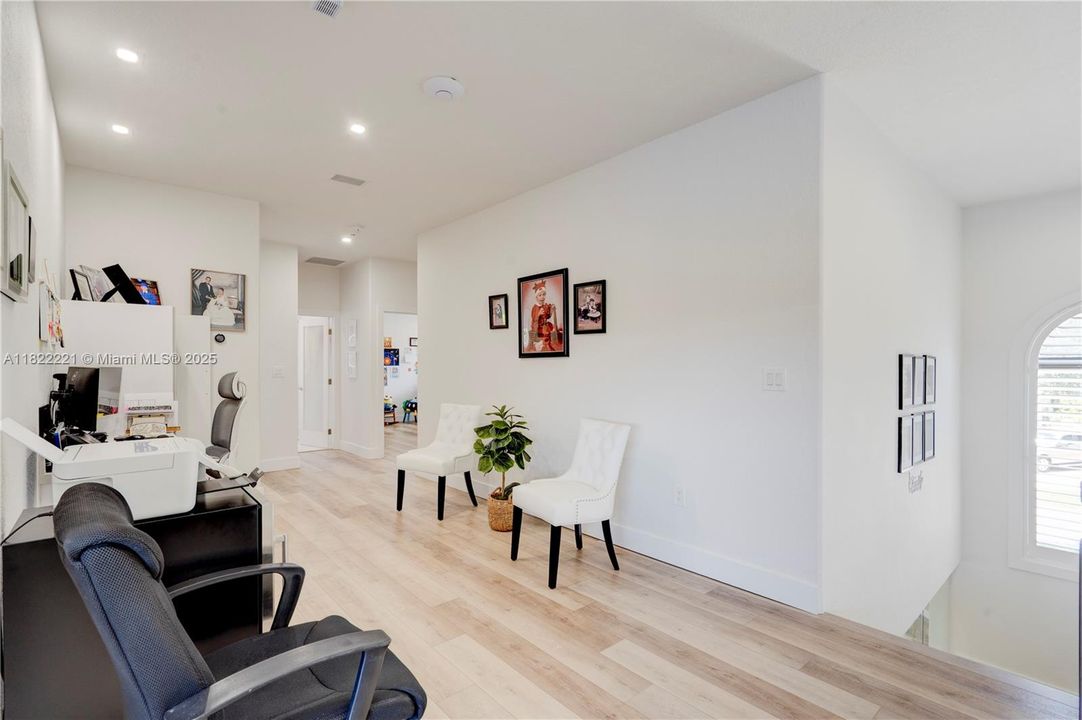 Recently Sold: $1,250,000 (4 beds, 3 baths, 3230 Square Feet)